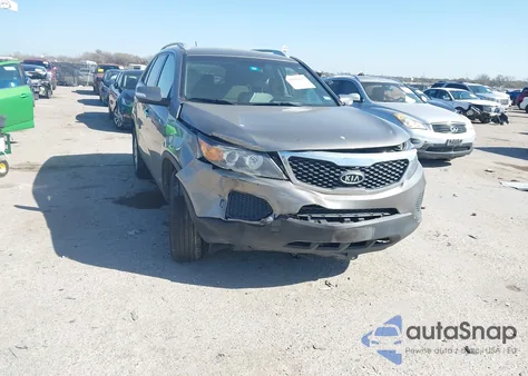 2012 Kia Sorento Lx V6 z USA, uszkodzony, nr VIN 5XYKTDA28CG249863